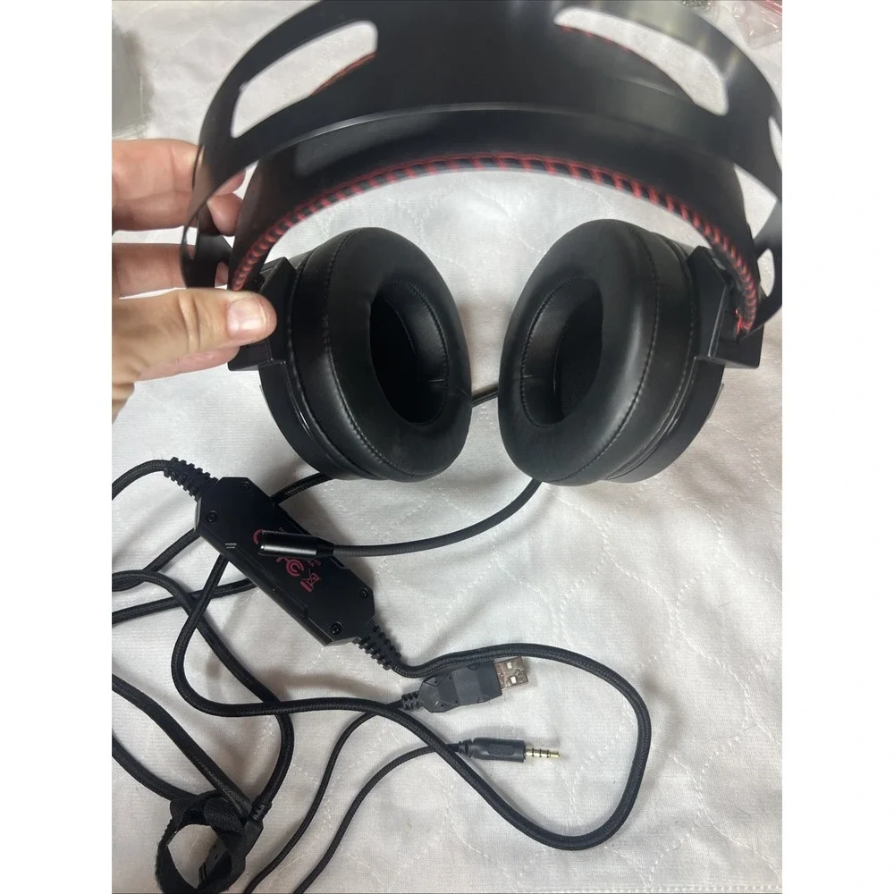 CombatWing Gaming Headset M180